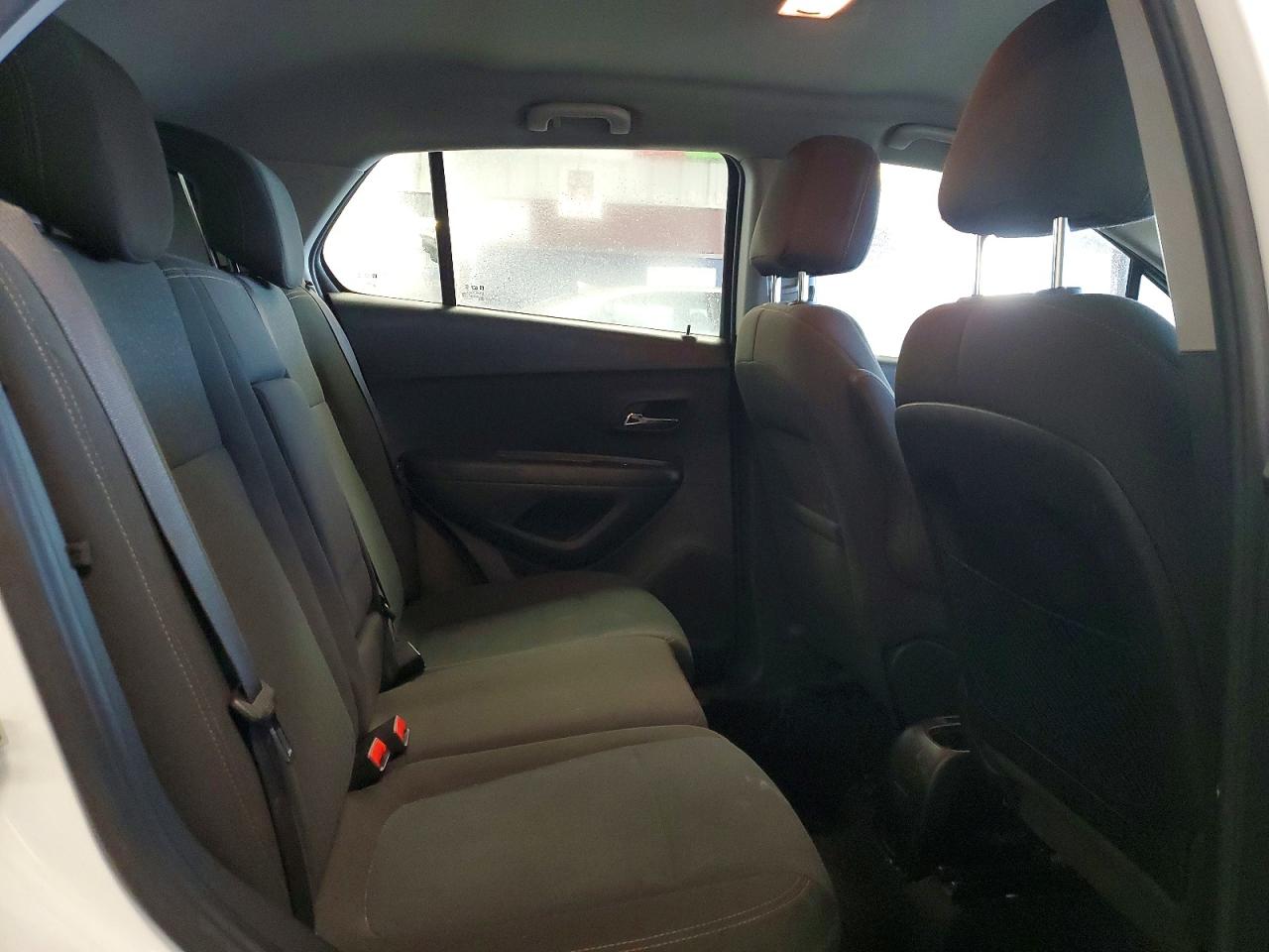 2018 CHEVROLET TRAX LS photo 28
