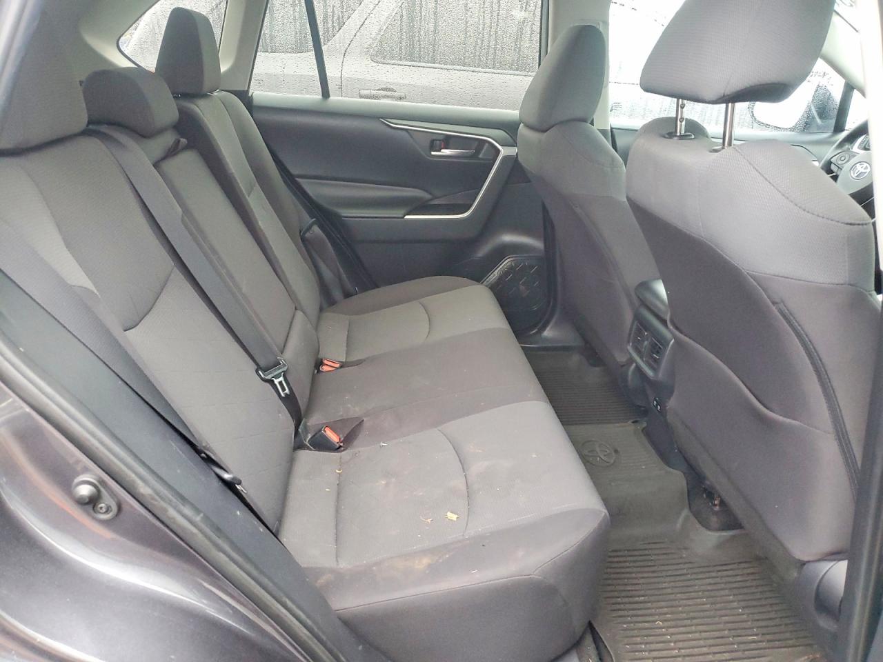2019 TOYOTA RAV4 XLE photo 21