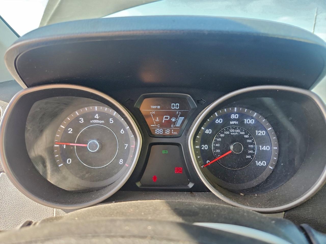 2014 HYUNDAI ELANTRA SE photo 9