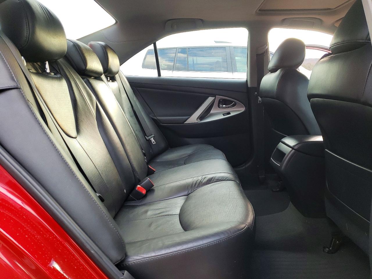 2011 TOYOTA CAMRY SE photo 10