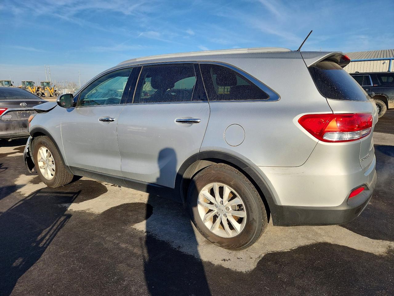 2016 KIA SORENTO LX photo 3