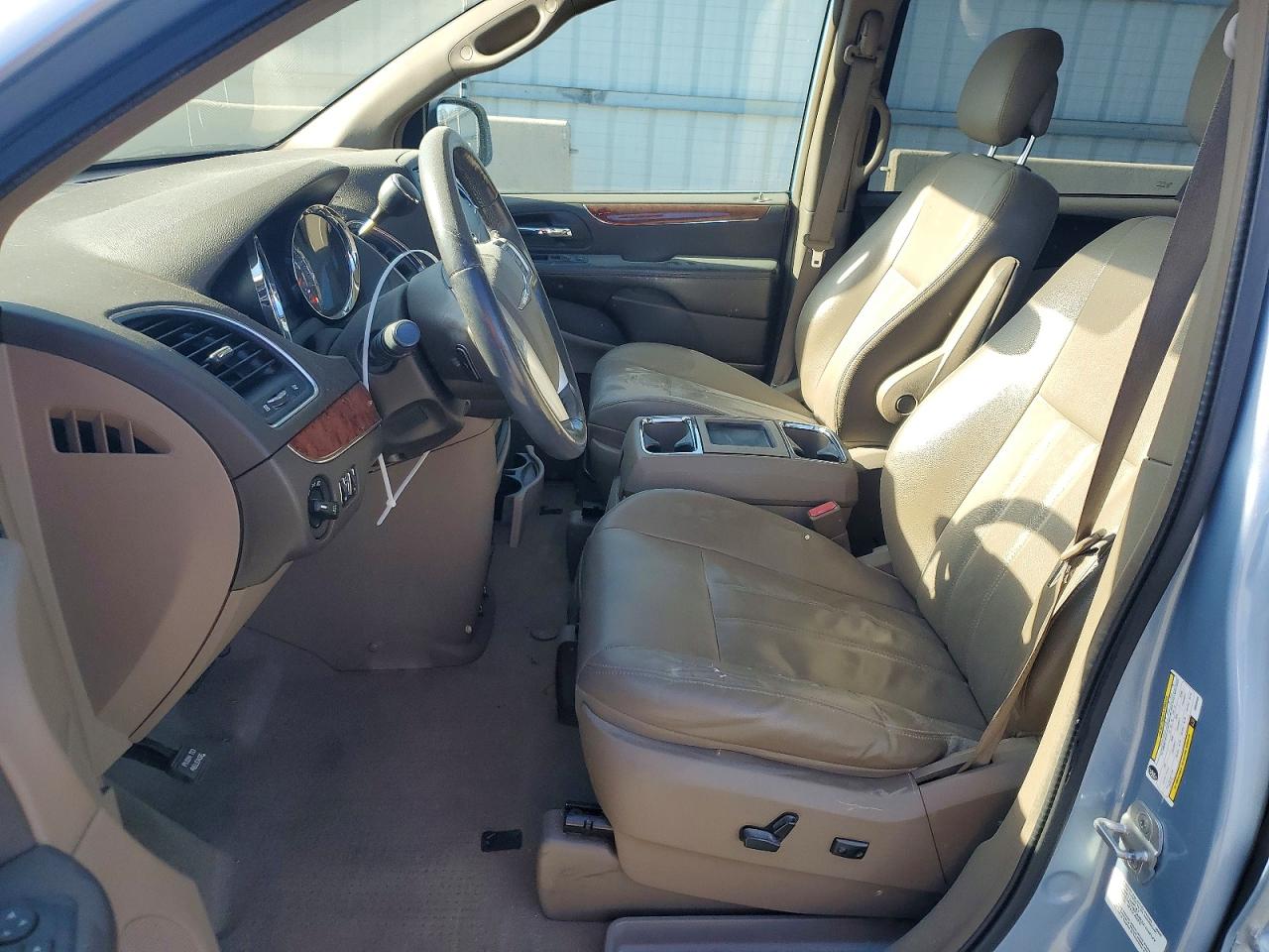 2013 CHRYSLER TOWN & COUNTRY TOURING photo 19