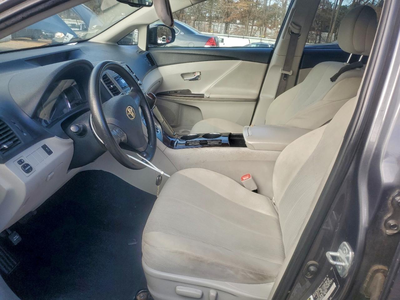 2009 TOYOTA VENZA photo 13