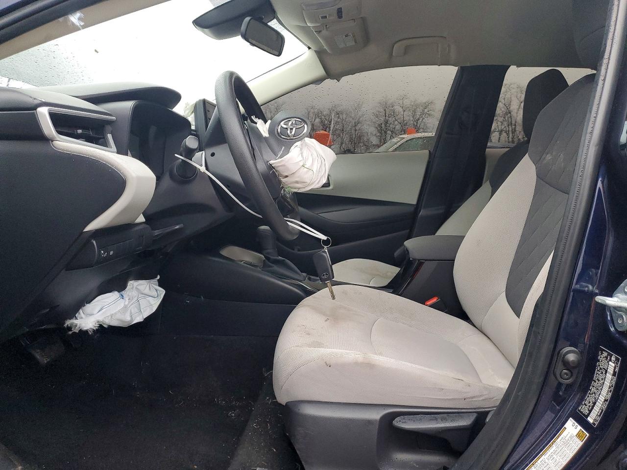 2022 TOYOTA COROLLA LE photo 13