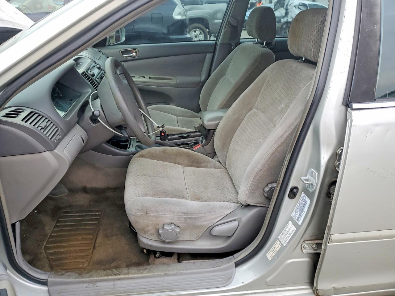 2003 TOYOTA CAMRY LE photo 7