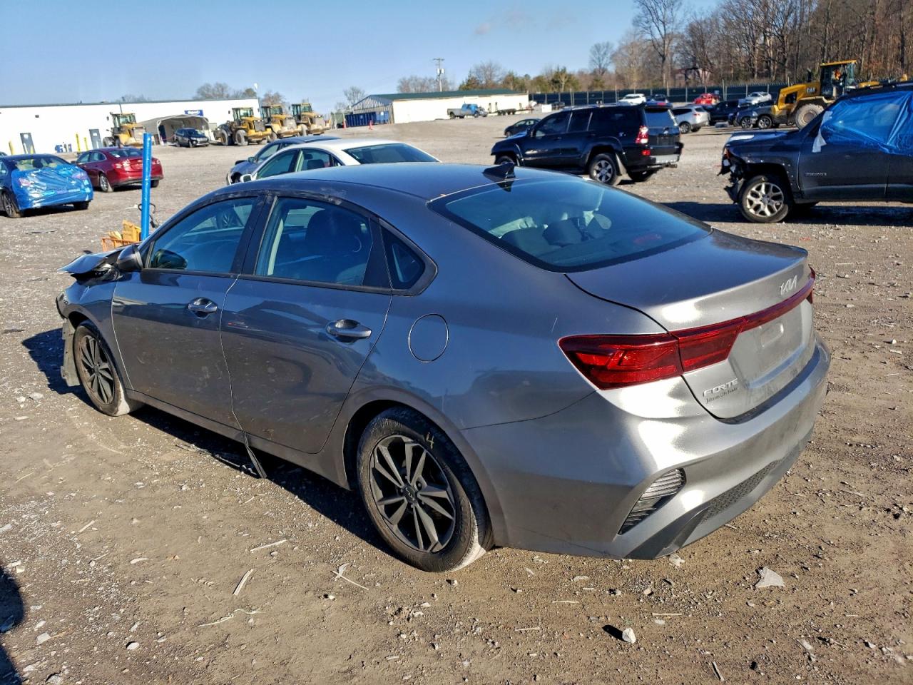 2023 KIA FORTE LX photo 2