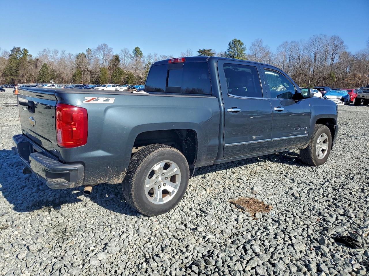 2017 CHEVROLET SILVERADO K1500 LTZ photo 3