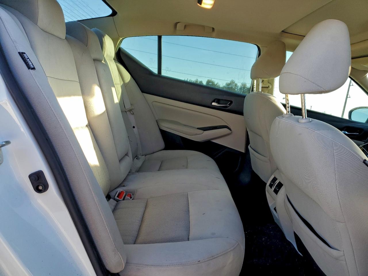 2019 NISSAN ALTIMA SV photo 19