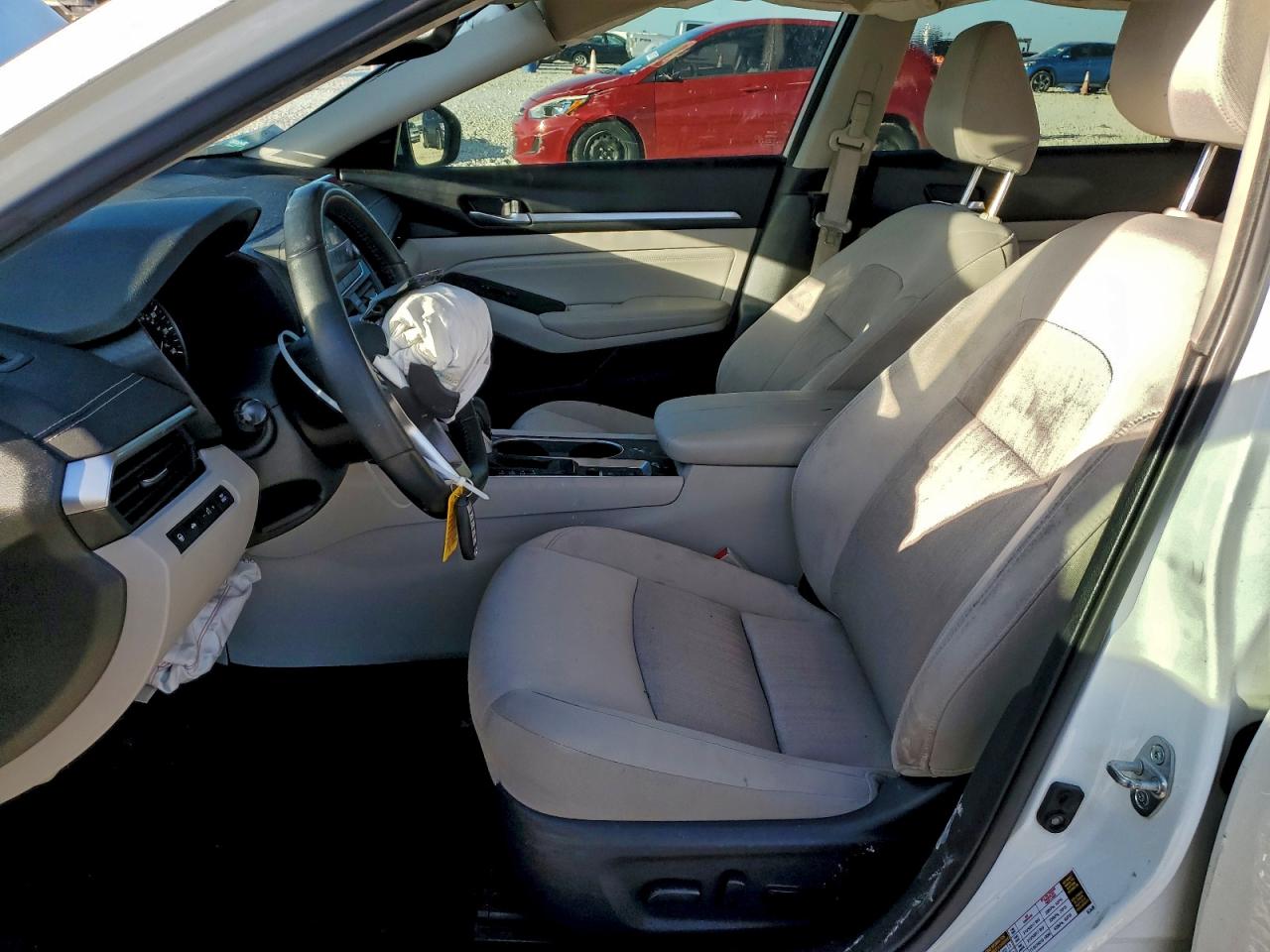2019 NISSAN ALTIMA SV photo 13