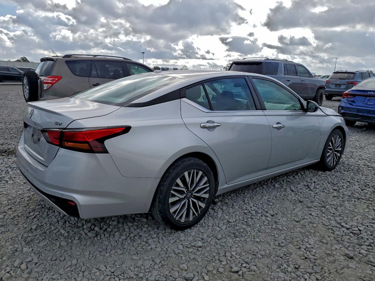 2024 NISSAN ALTIMA SV photo 7