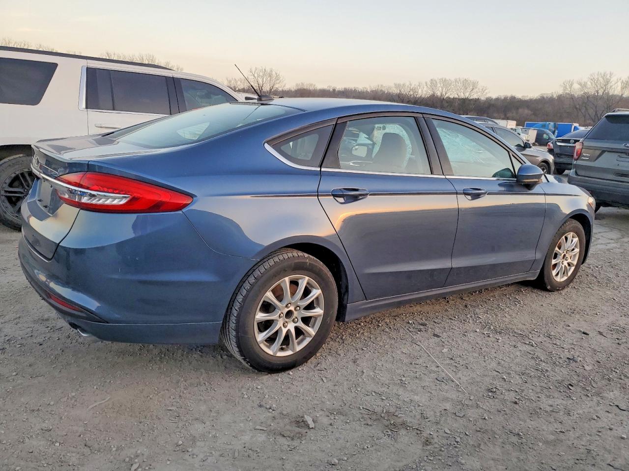 2018 FORD FUSION S photo 3