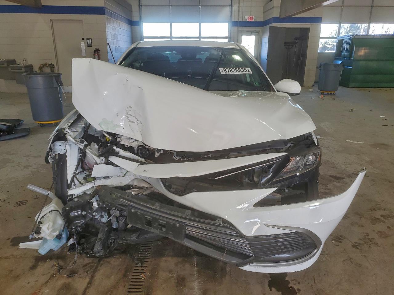 2021 TOYOTA CAMRY LE photo 5