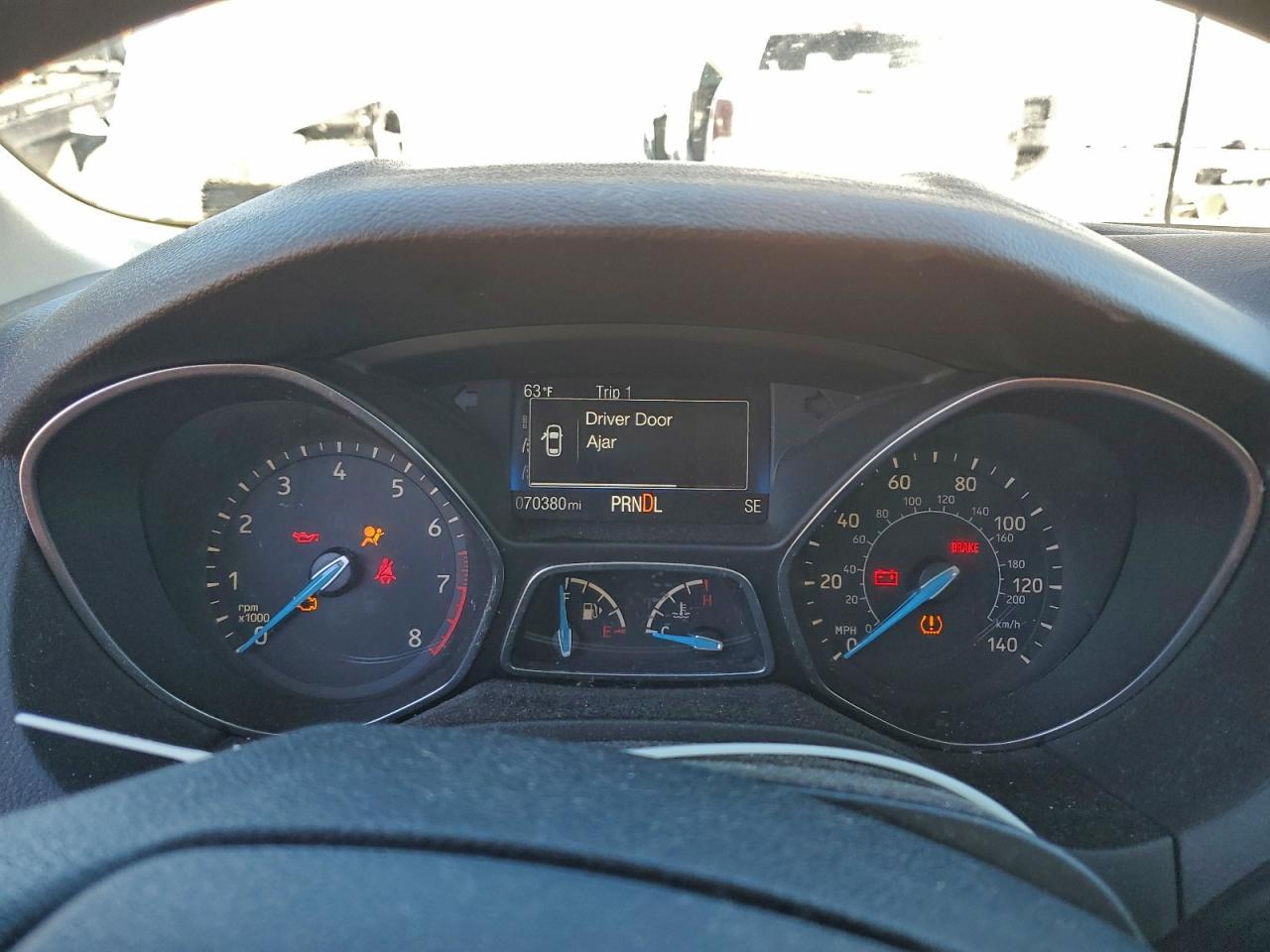 2017 FORD FOCUS SE photo 9