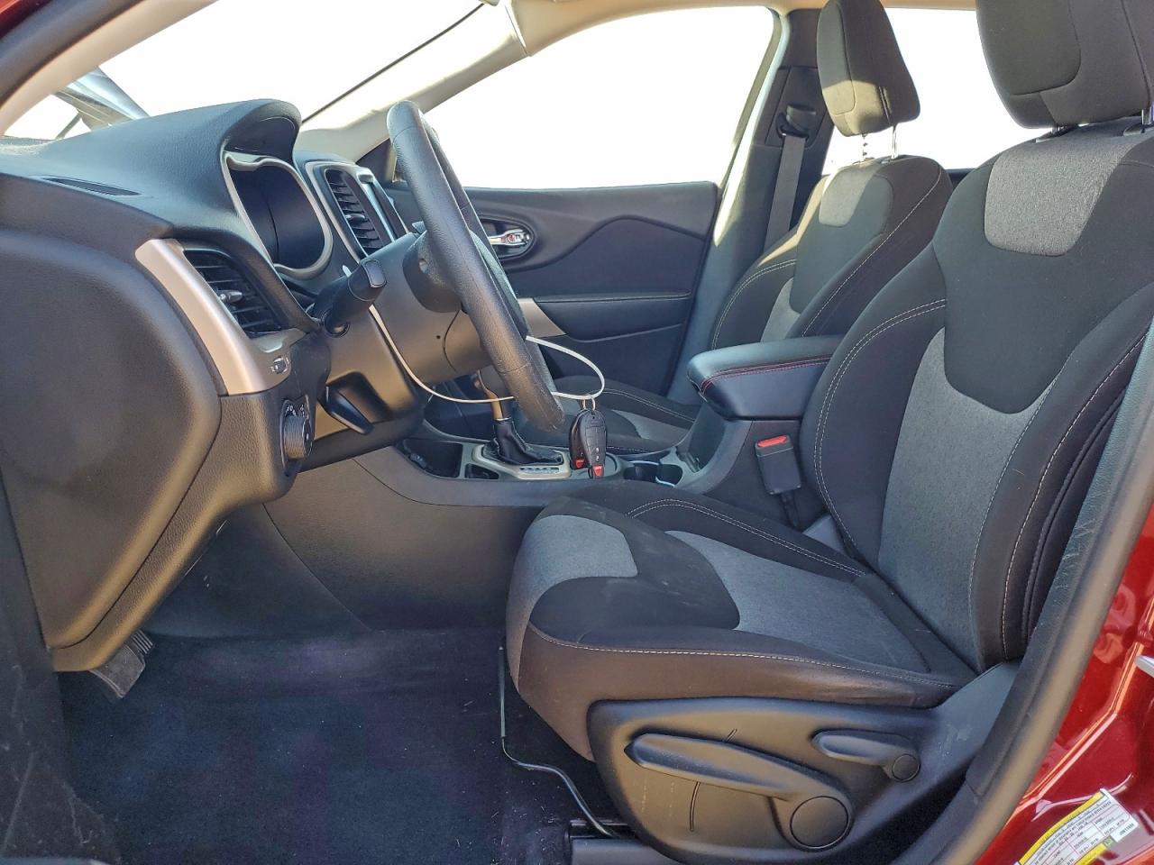 2018 JEEP CHEROKEE LATITUDE photo 13