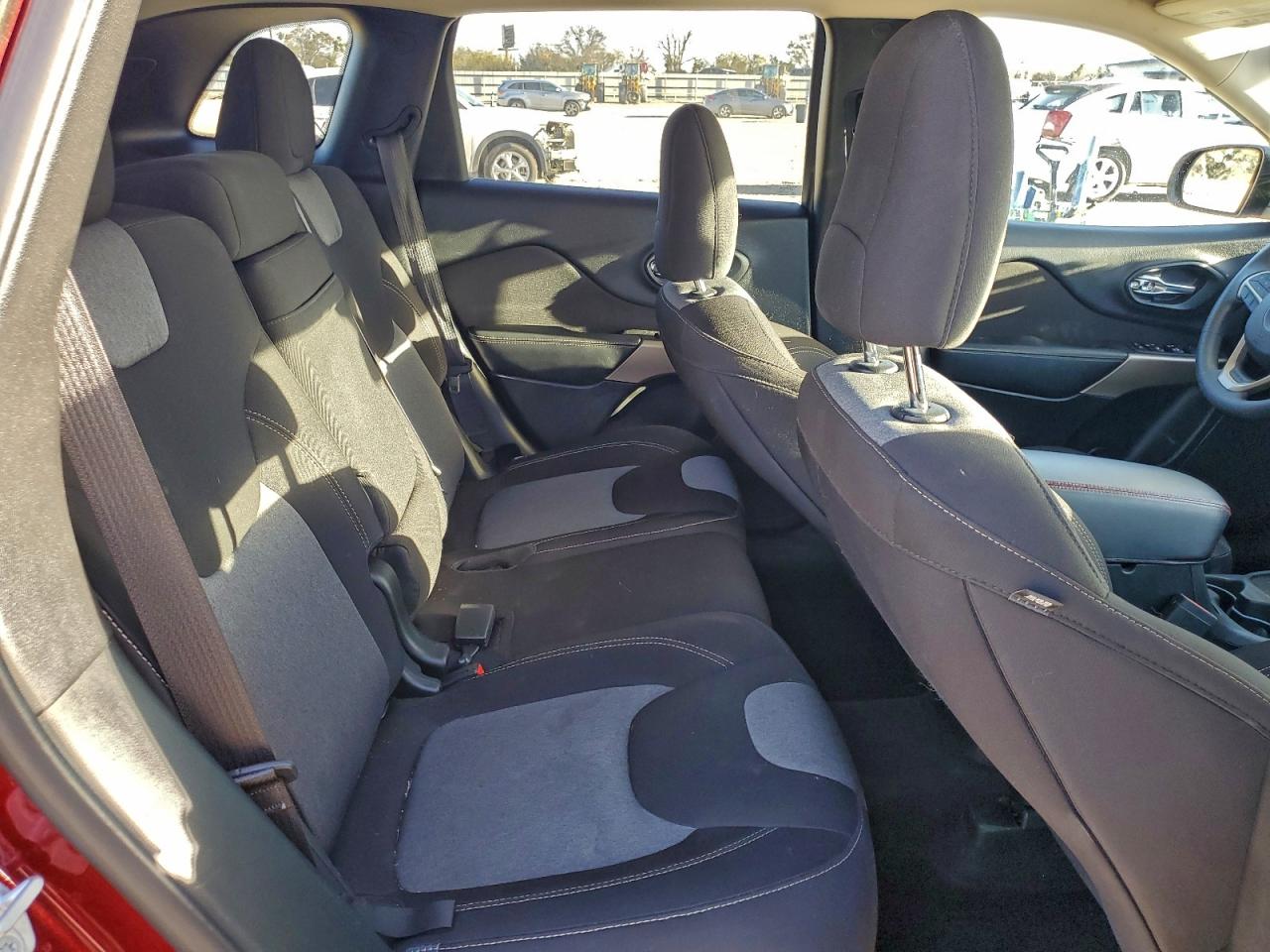 2018 JEEP CHEROKEE LATITUDE photo 21
