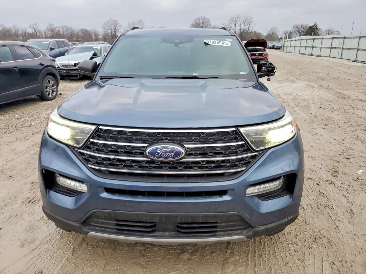 2020 FORD EXPLORER XLT photo 9