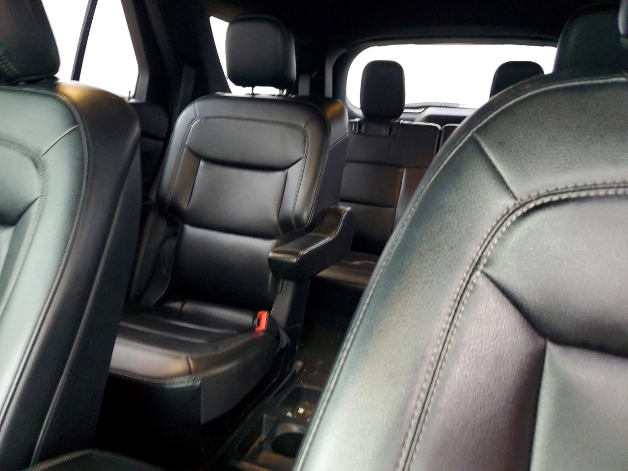 2020 FORD EXPLORER XLT photo 19