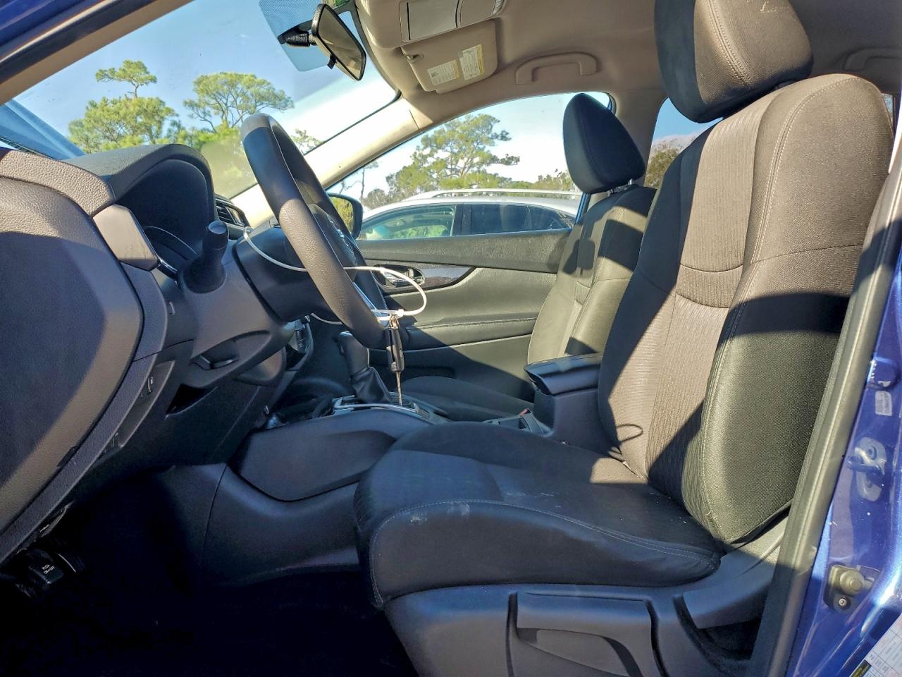 2018 NISSAN ROGUE S photo 13