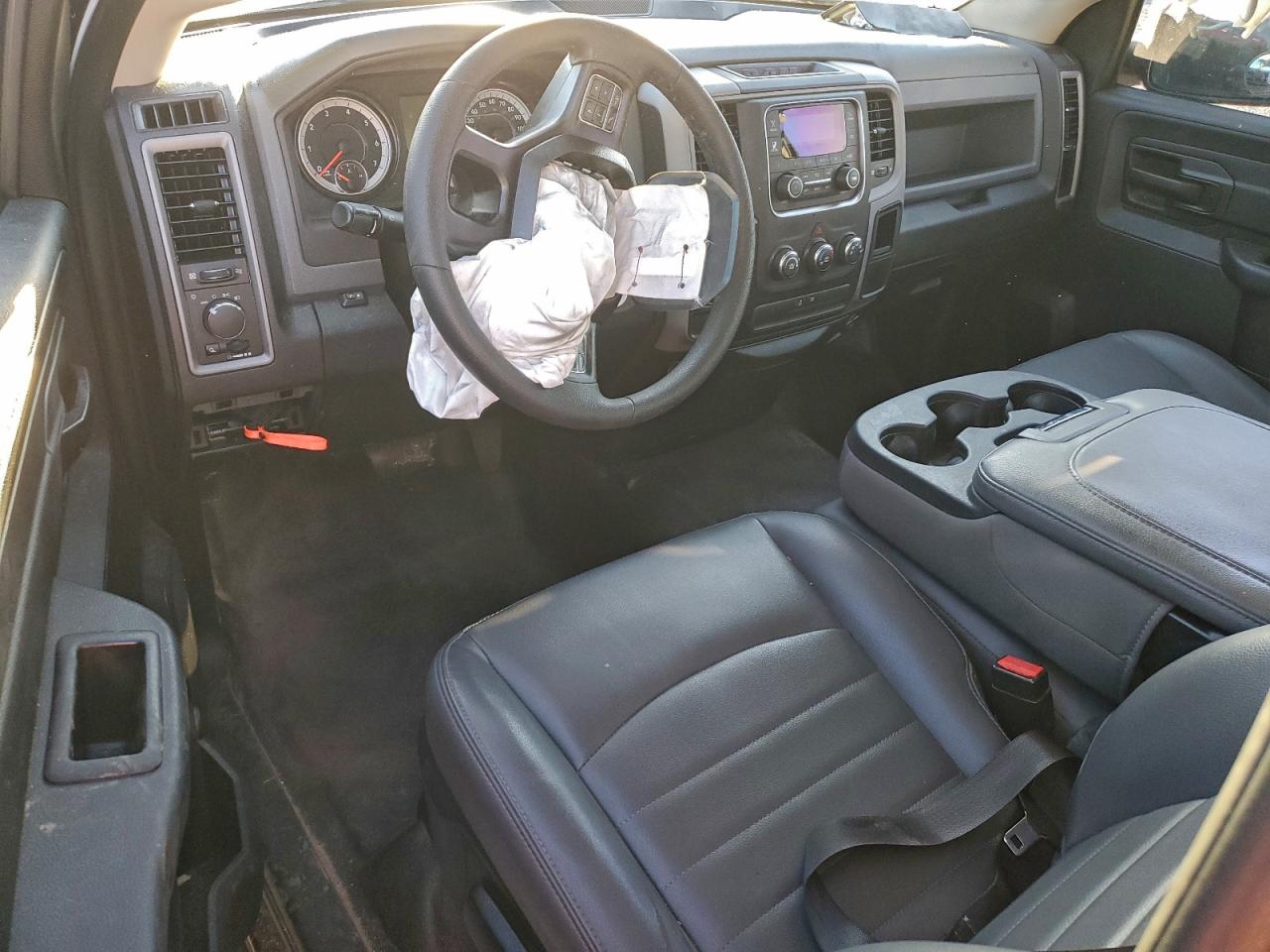 2016 RAM 1500 ST photo 15