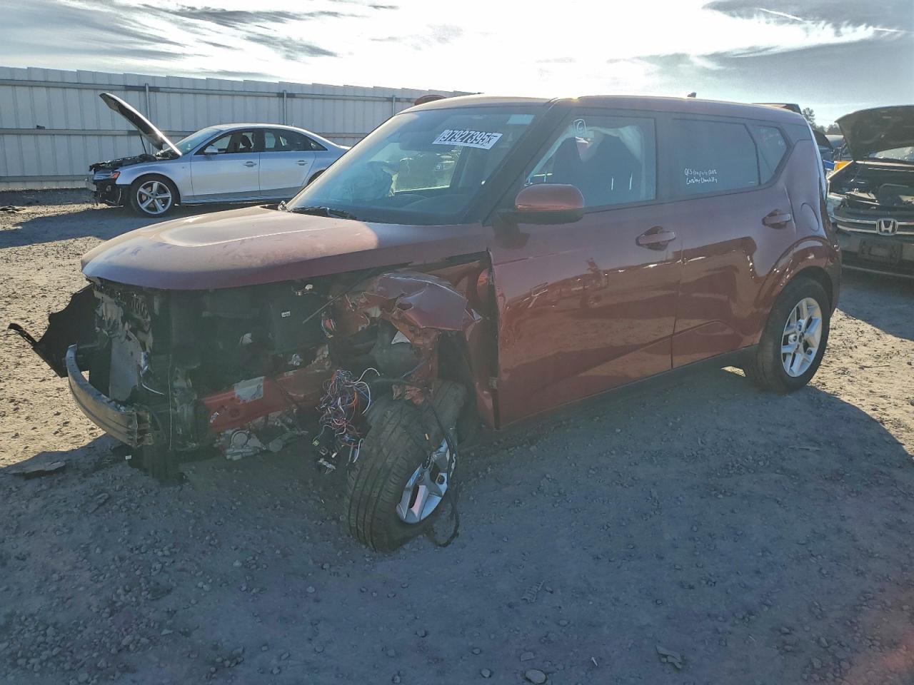 2025 KIA SOUL LX photo 2
