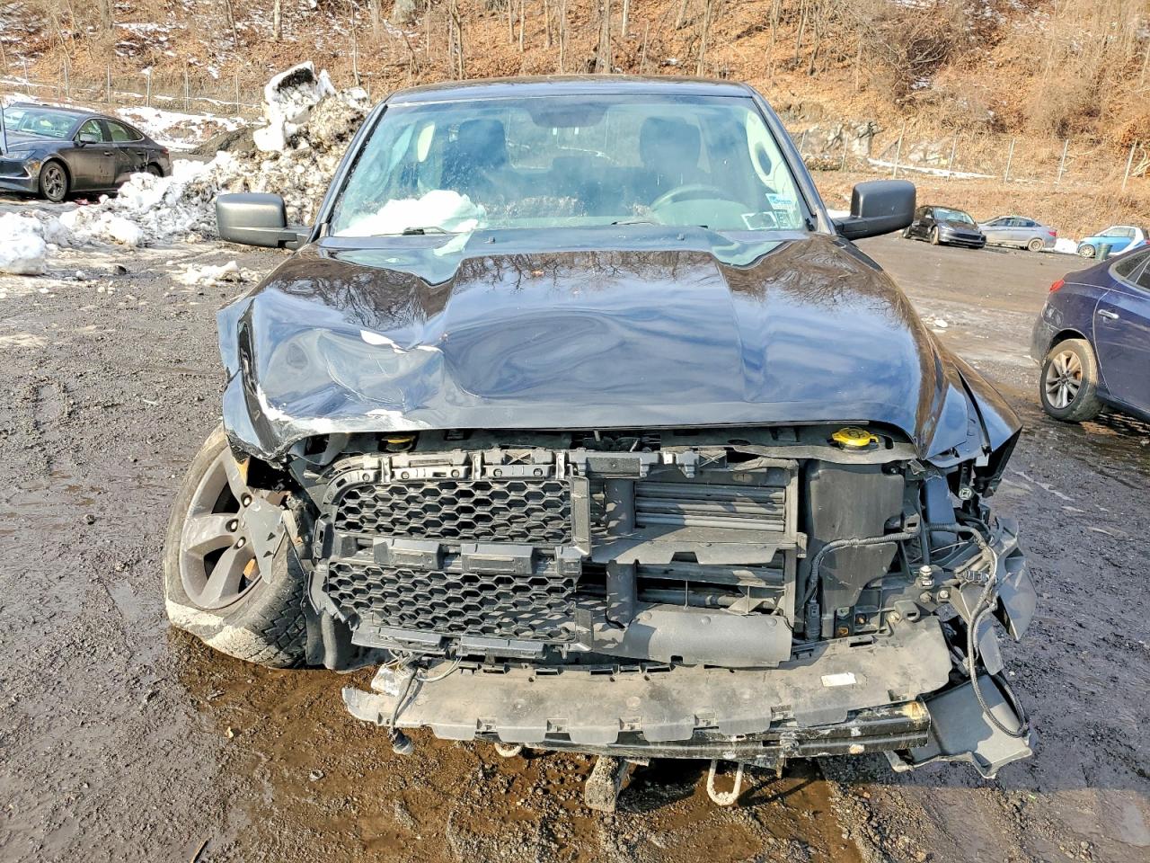 2017 RAM 1500 ST photo 9