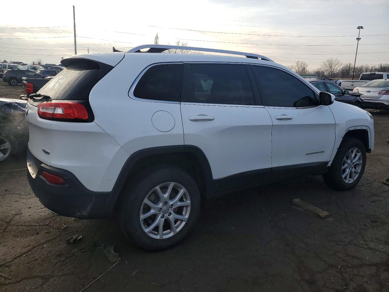 2016 JEEP CHEROKEE LATITUDE photo 7