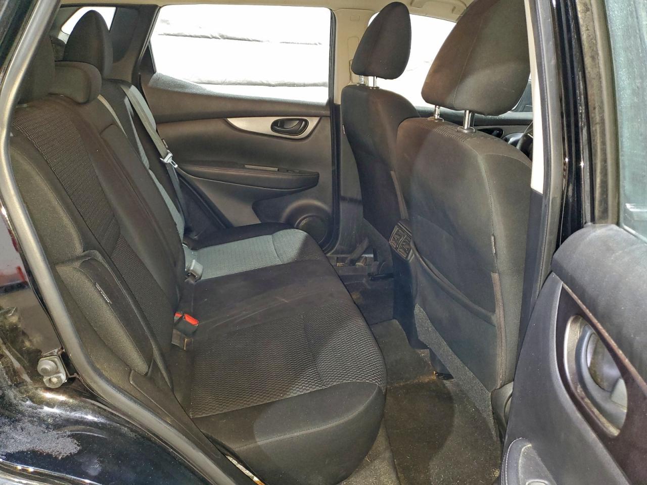 2020 NISSAN ROGUE SPORT S photo 21
