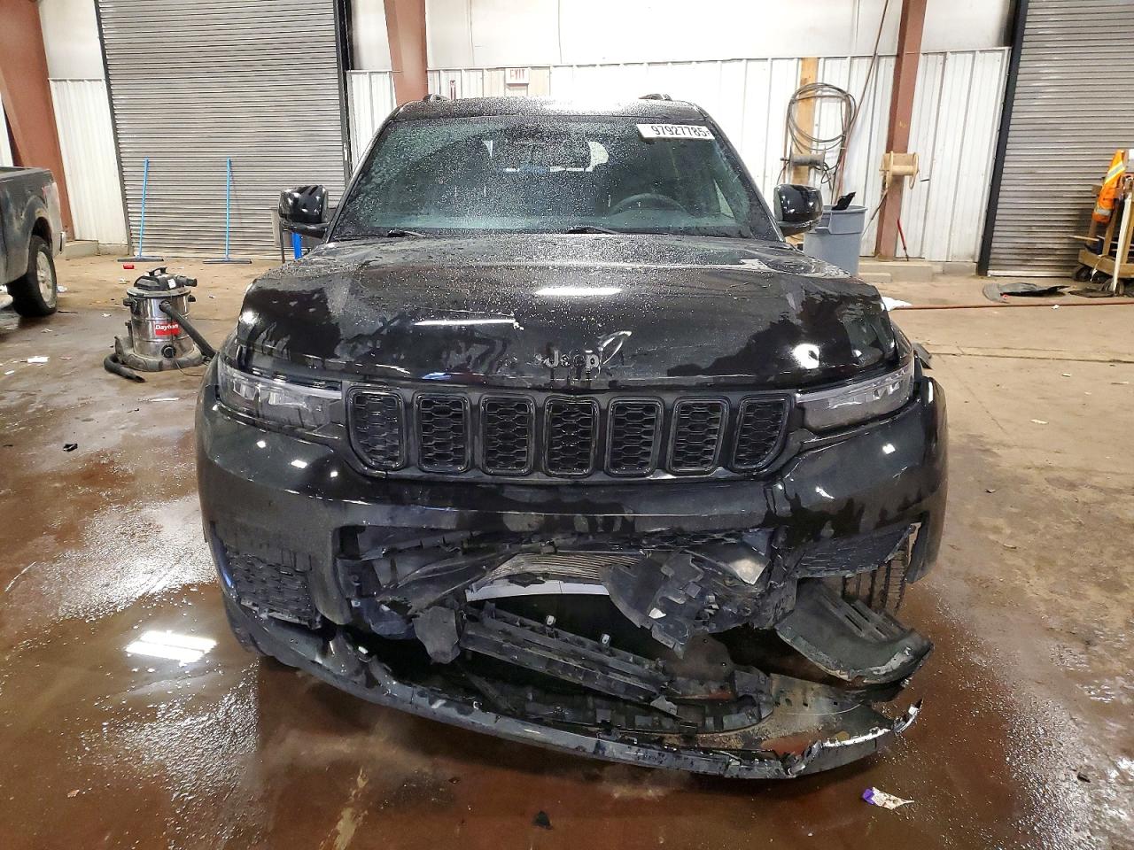 2024 JEEP GRAND CHEROKEE L LAREDO photo 9