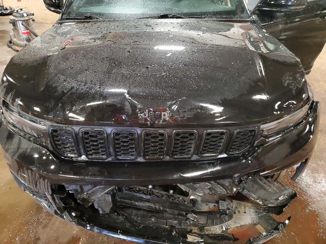 2024 JEEP GRAND CHEROKEE L LAREDO photo 23
