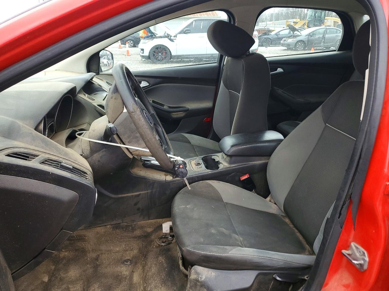 2013 FORD FOCUS SE photo 19