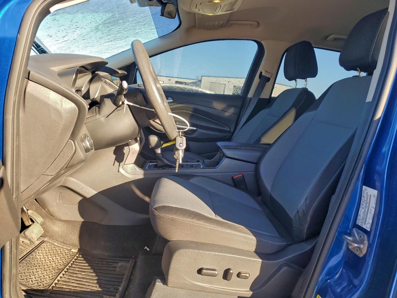 2017 FORD ESCAPE SE photo 13