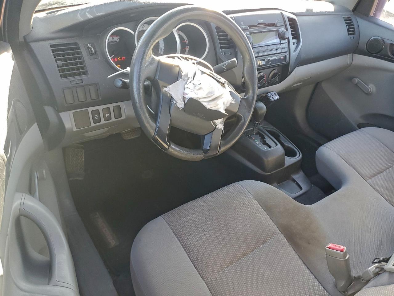 2012 TOYOTA TACOMA photo 8