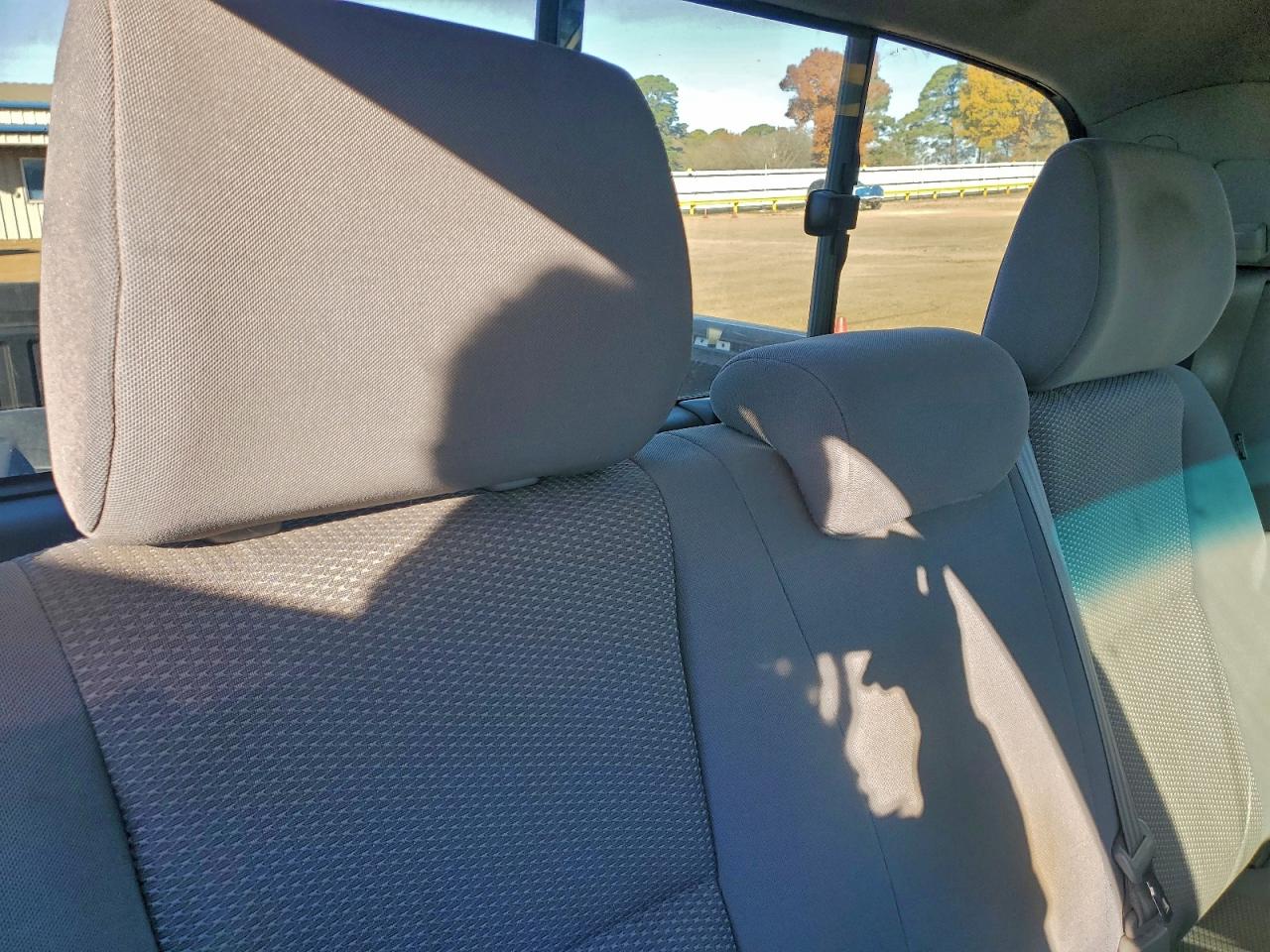 2012 TOYOTA TACOMA photo 10