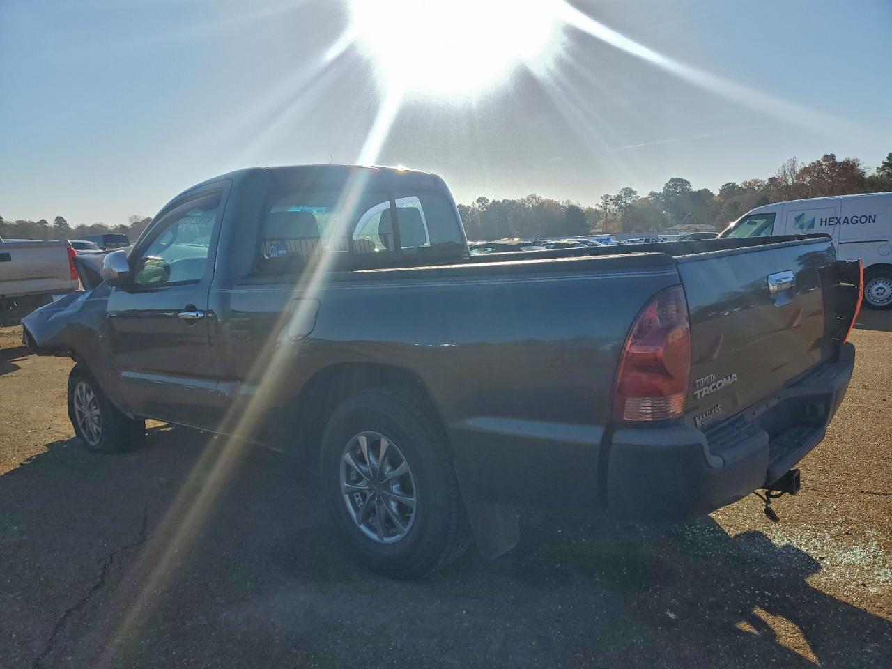 2012 TOYOTA TACOMA photo 2