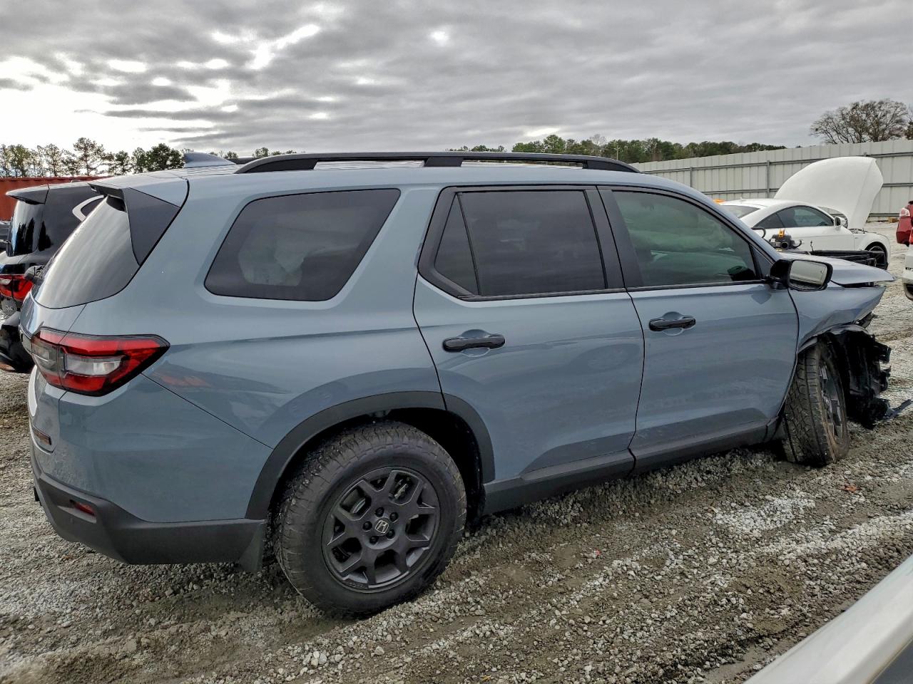 2025 HONDA PILOT TRAILSPORT photo 7