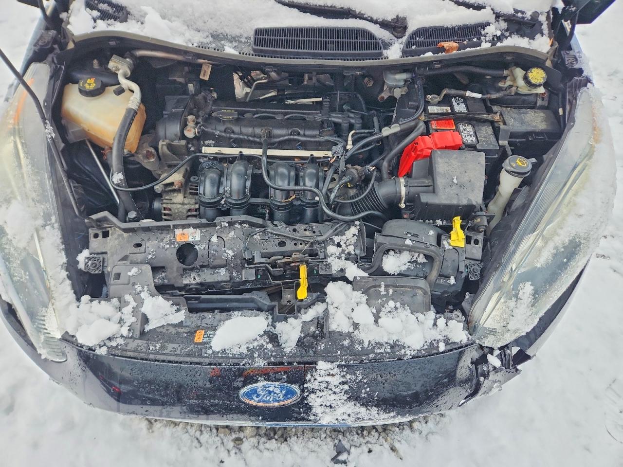 2016 FORD FIESTA S photo 21