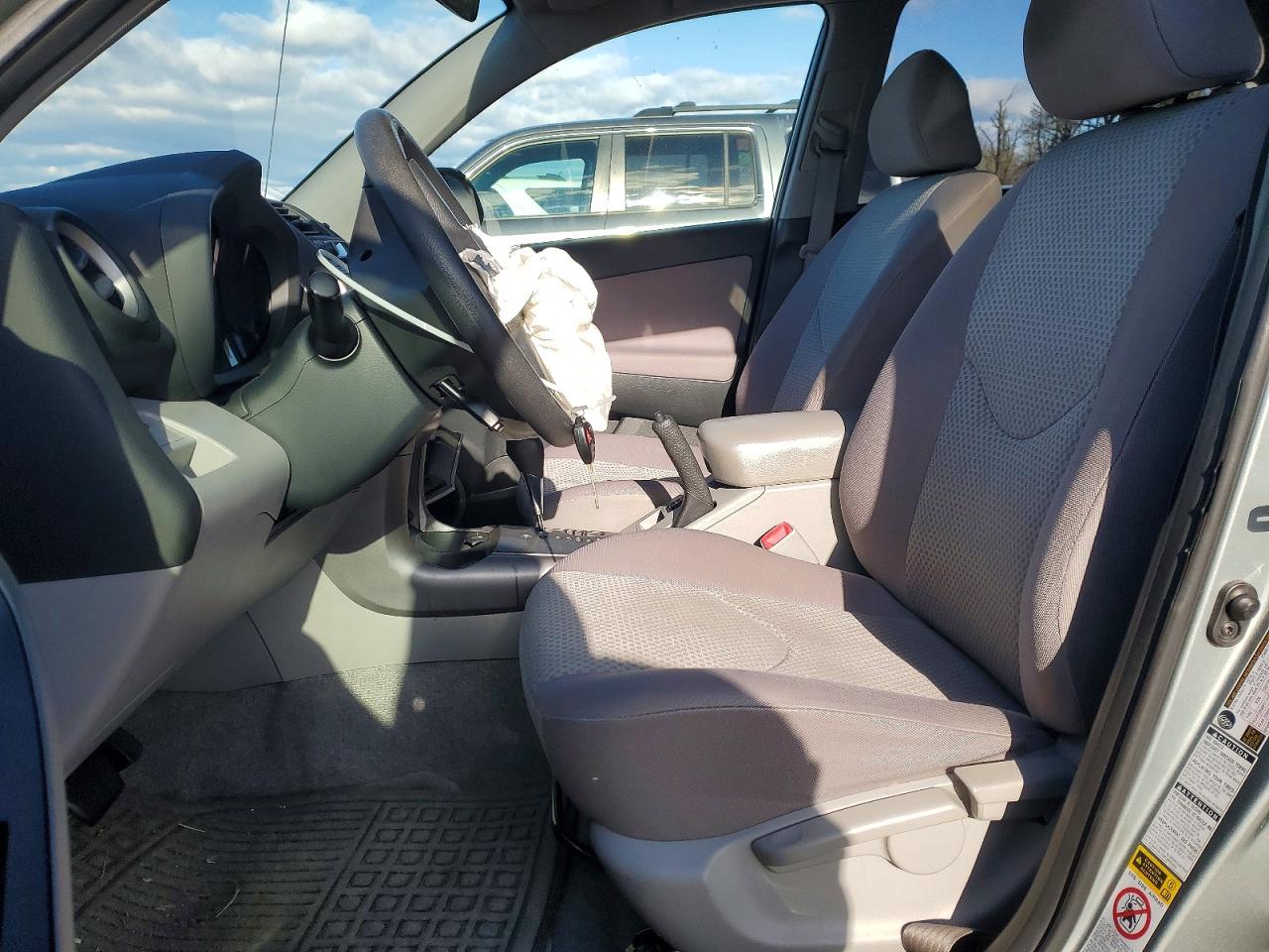 2008 TOYOTA RAV4 photo 7