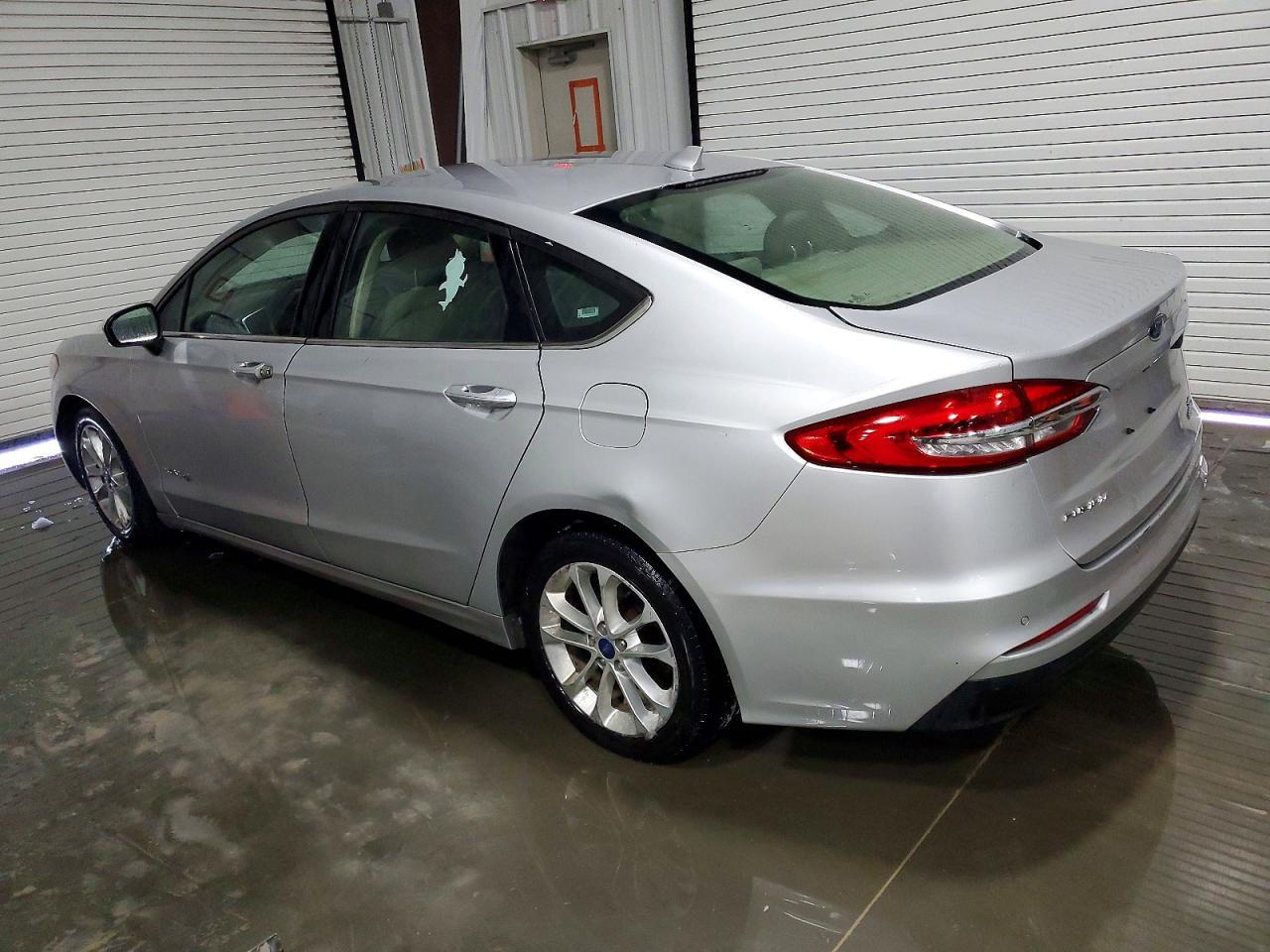 2019 FORD FUSION SE photo 3