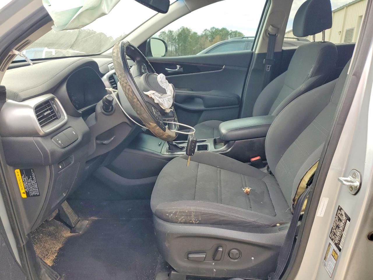 2017 KIA SORENTO LX photo 7