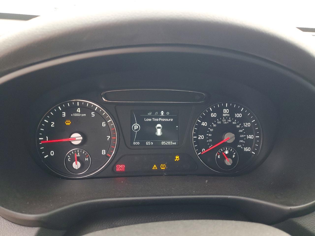 2017 KIA SORENTO LX photo 9