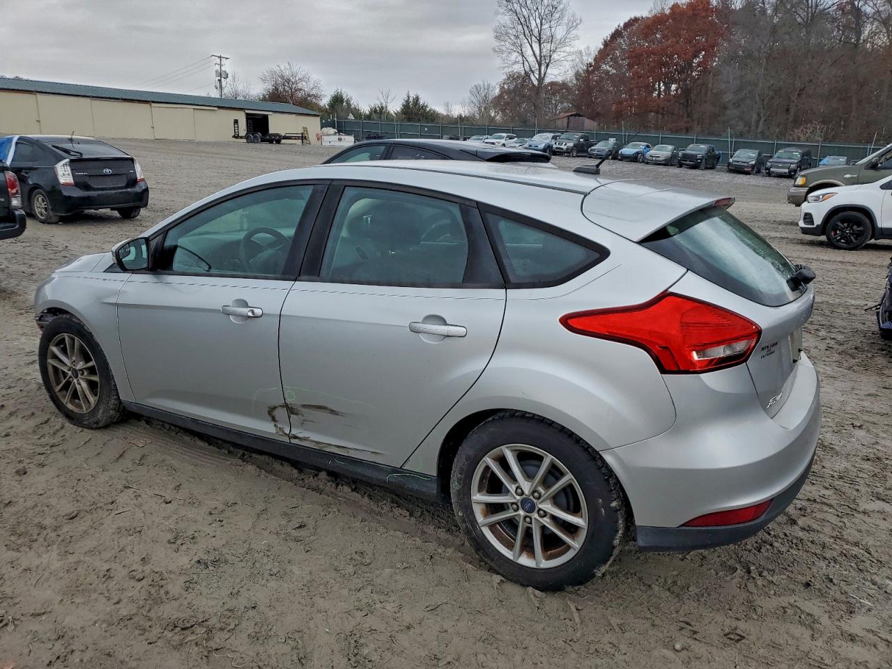 2015 FORD FOCUS SE photo 3