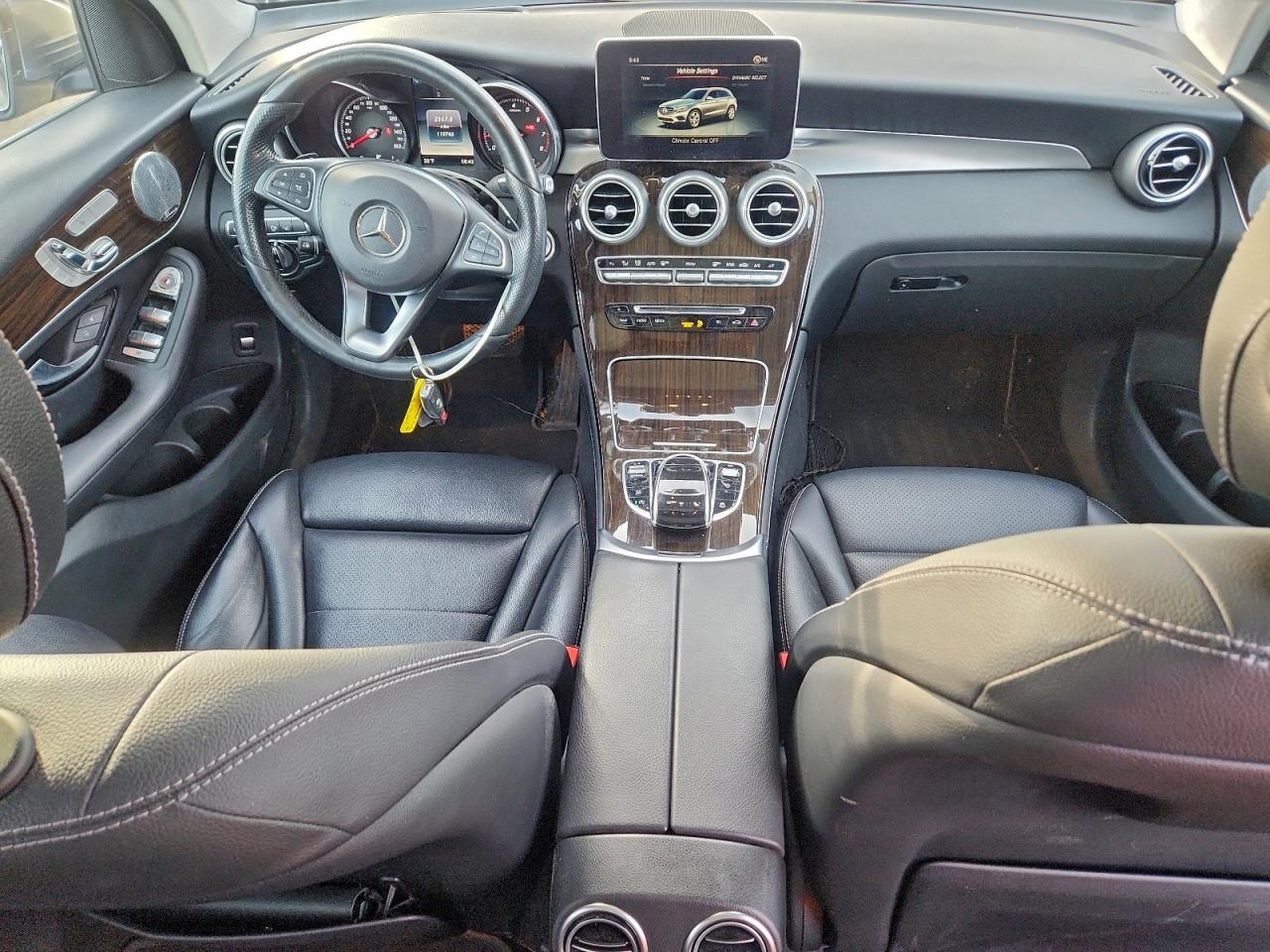 2017 MERCEDES-BENZ GLC 300 4MATIC photo 29