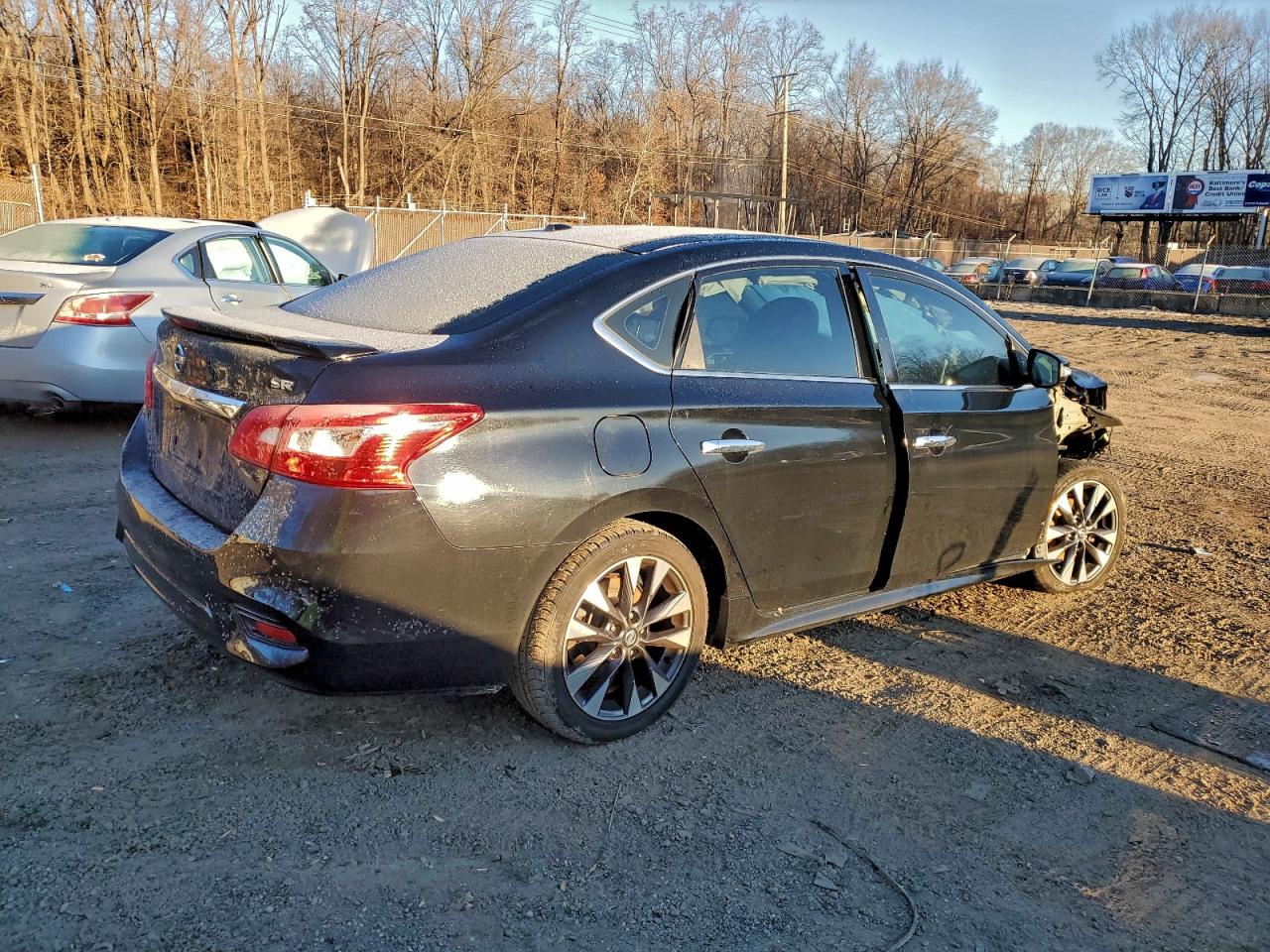 2017 NISSAN SENTRA S photo 5