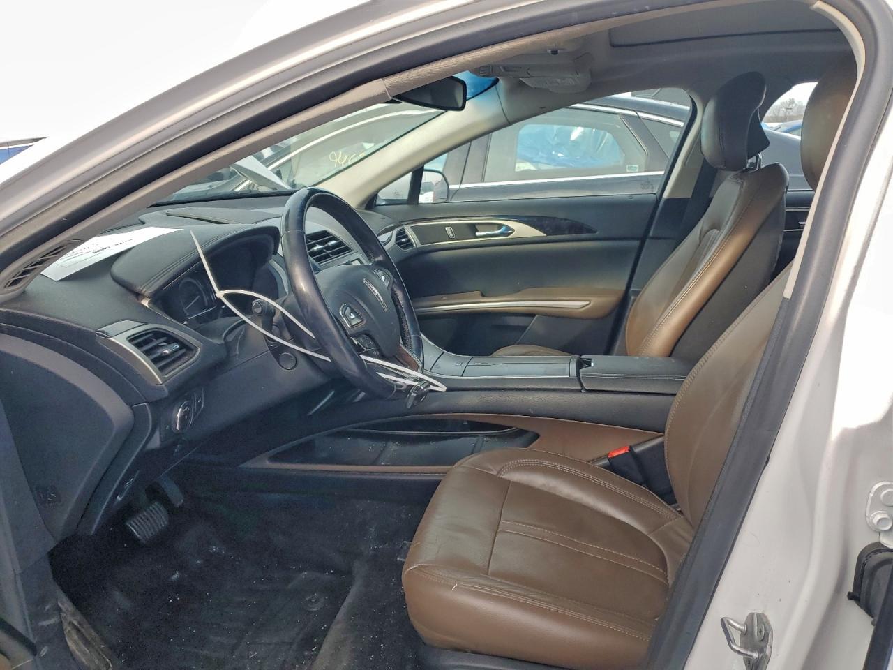 2016 LINCOLN MKZ HYBRID photo 13