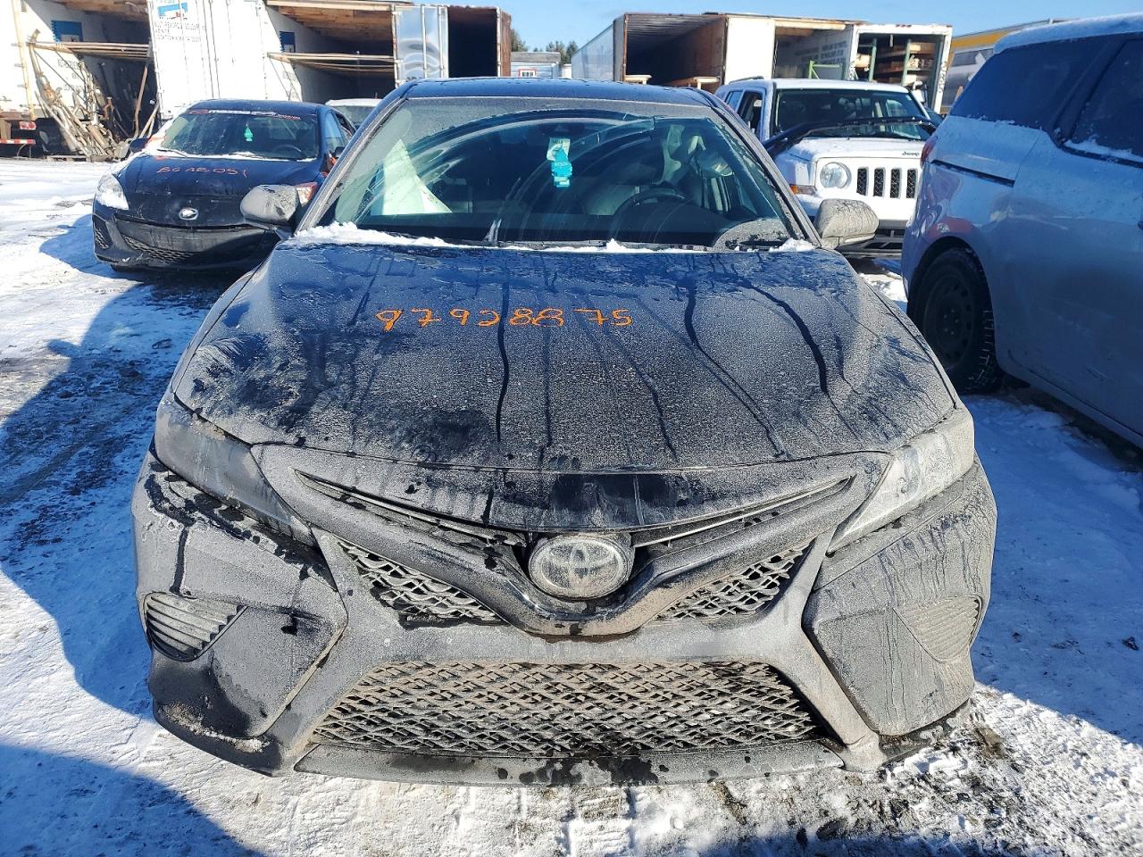 2019 TOYOTA CAMRY L photo 9