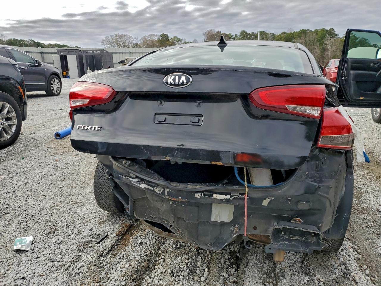 2018 KIA FORTE LX photo 16