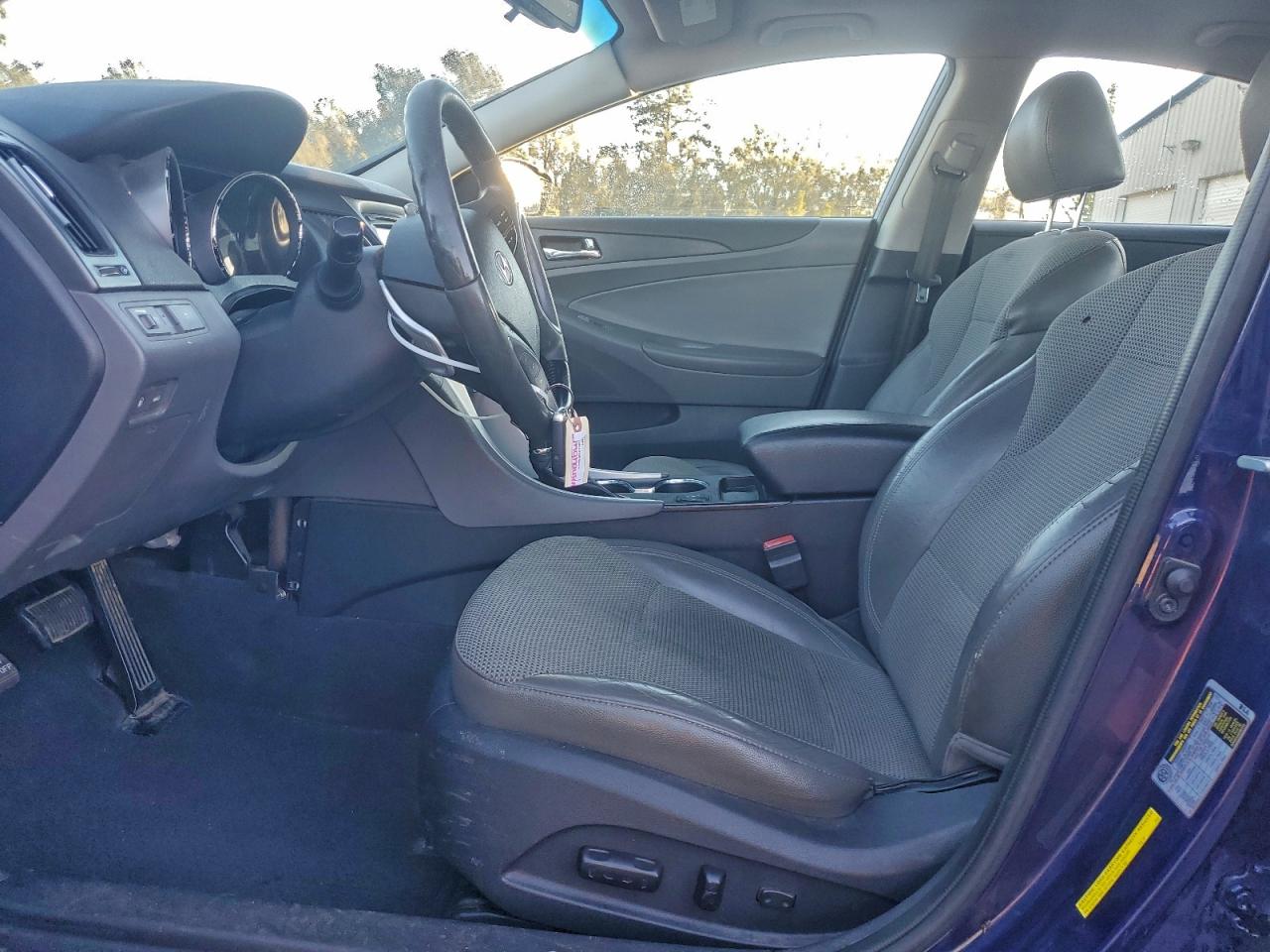 2013 HYUNDAI SONATA SE photo 7