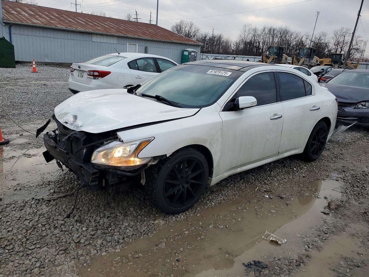 2010 NISSAN MAXIMA