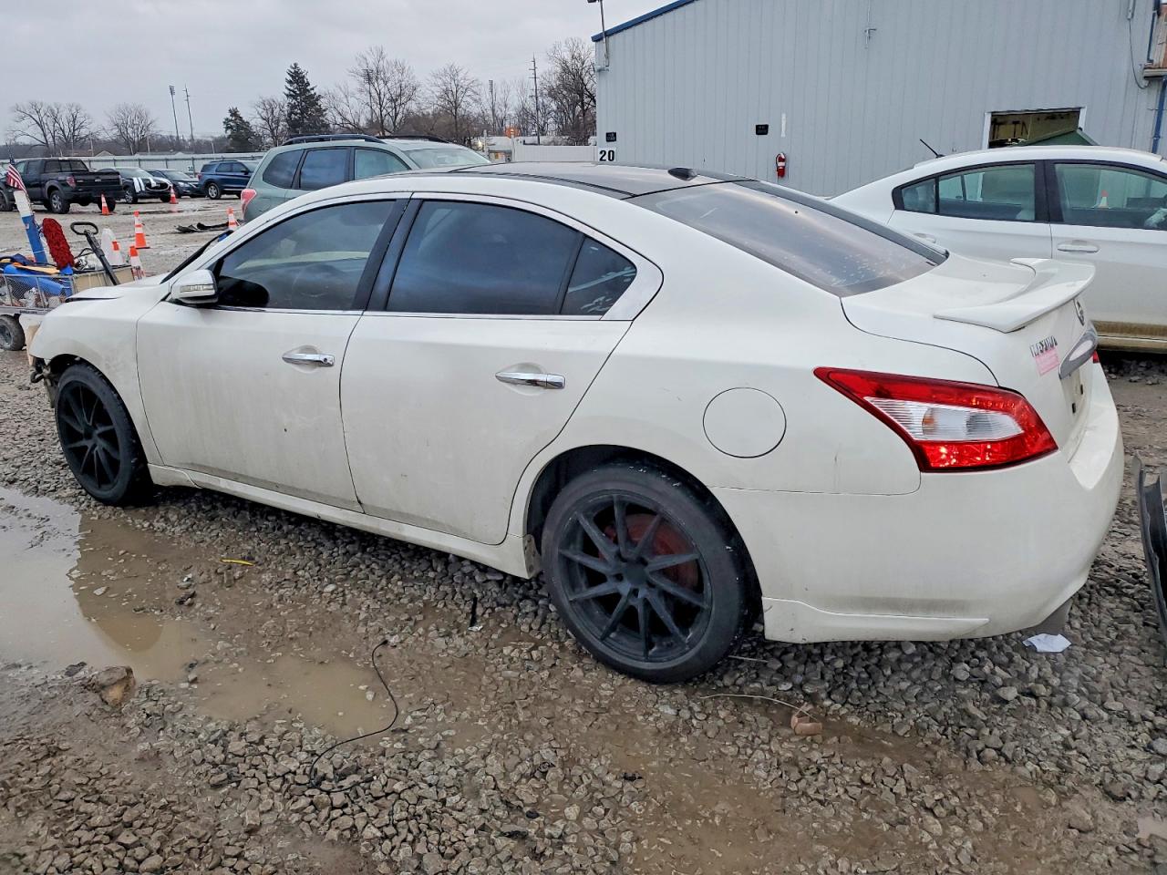 2010 NISSAN MAXIMA S photo 2