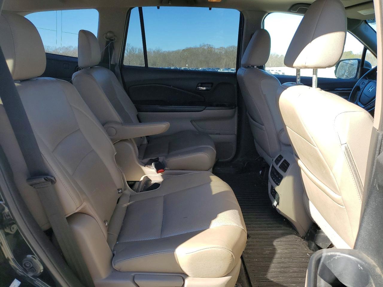 2016 HONDA PILOT ELITE photo 31
